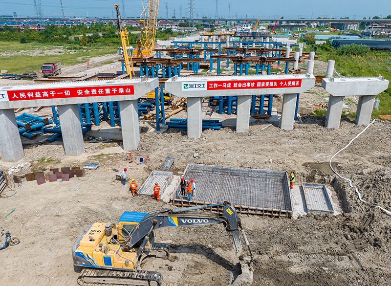 20220814六十一年來最熱天工現(xiàn)場(chǎng)_1.jpg 20220814六十一年來最熱天工現(xiàn)場(chǎng)_1.jpg
